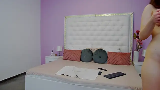 Lenna Paul online show from March 19, 7:51 am