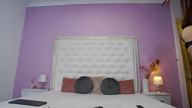 Lenna Paul online show from January 12, 5:03 am