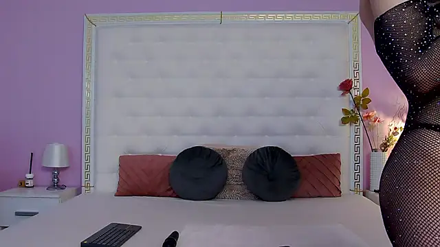 Lenna Paul online show from March 13, 5:34 am