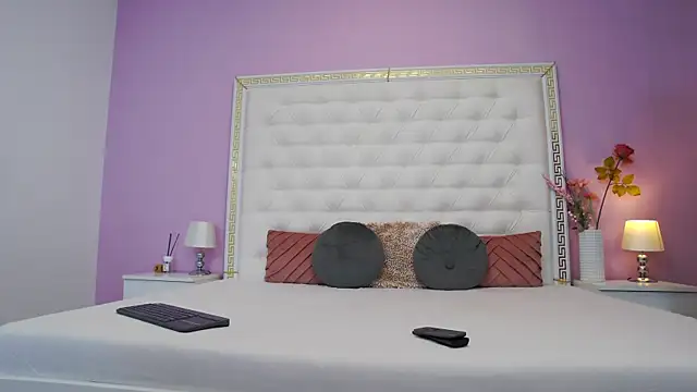 Lenna Paul online show from November 28, 4:45 am