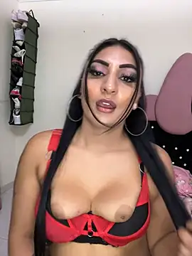 Snapshot of Brianna_Trans00 chatting on February 22, 10:29 am Brianna Trans00 online show from February 22, 10:29 am