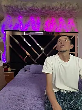 Brianna Trans00 online show from June 17, 9:25 pm