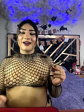 Snapshot of Brianna_Trans00 chatting on October 18, 2:13 am Brianna Trans00 online show from October 18, 2:13 am