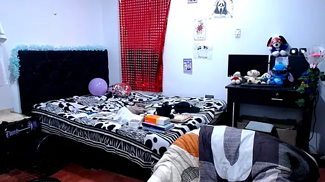 Snapshot of freddy_romas chatting on July 12, 9:59 pm freddy romas online show from July 12, 9:59 pm