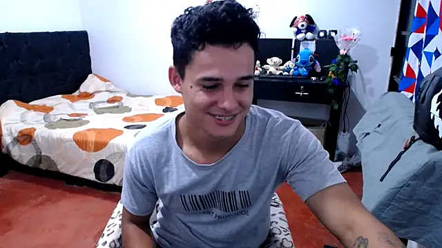 Snapshot of freddy_romas chatting on July 9, 1:54 pm freddy romas online show from July 9, 1:54 pm