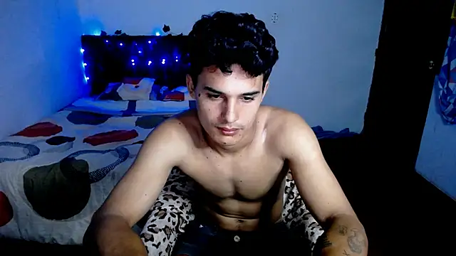 Snapshot of freddy_romas chatting on September 18, 2:36 am freddy romas online show from September 18, 2:36 am