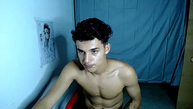 Snapshot of freddy_romas chatting on March 18, 1:02 am freddy romas online show from March 18, 1:02 am