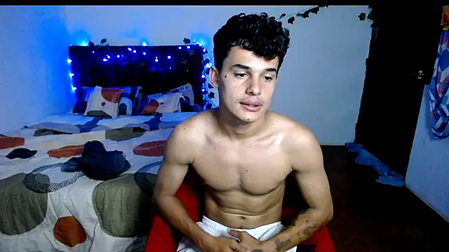 Snapshot of freddy_romas chatting on September 14, 2:39 pm freddy romas online show from September 14, 2:39 pm