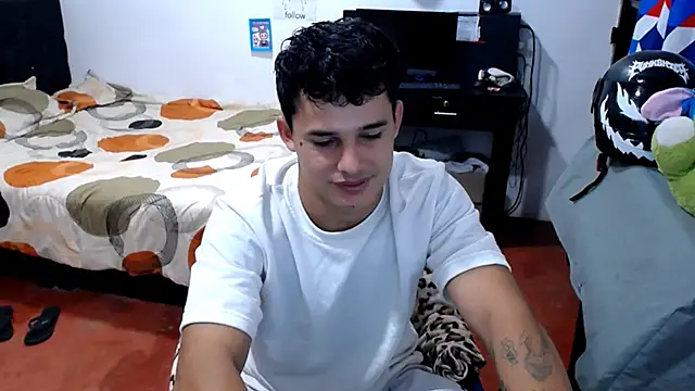 Snapshot of freddy_romas chatting on June 6, 5:51 pm freddy romas online show from June 6, 5:51 pm