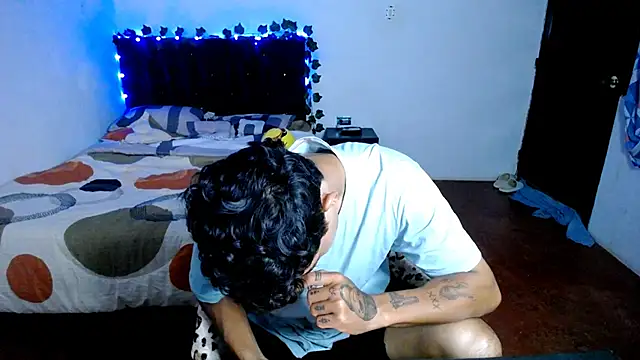 Snapshot of freddy_romas chatting on September 20, 12:04 am freddy romas online show from September 20, 12:04 am