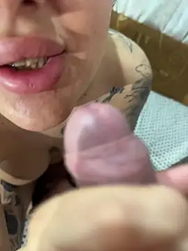 Evafiregirl online show from April 4, 6:42 am