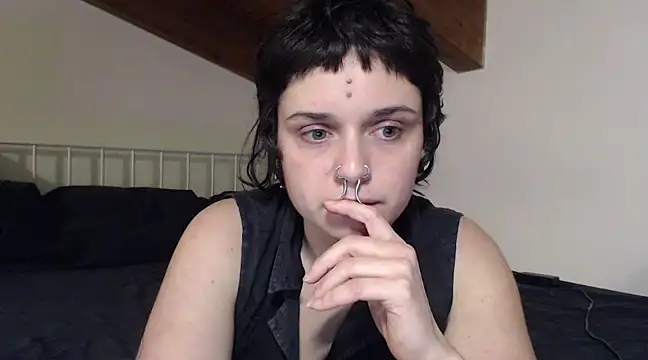 Snapshot of kinkyspirali chatting on December 24, 9:44 pm kinkyspirali online show from December 24, 9:44 pm