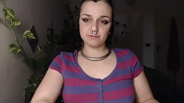 Snapshot of kinkyspirali chatting on February 26, 6:19 pm kinkyspirali online show from February 26, 6:19 pm