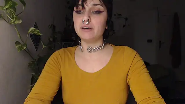 Snapshot of kinkyspirali chatting on January 6, 9:30 pm kinkyspirali online show from January 6, 9:30 pm