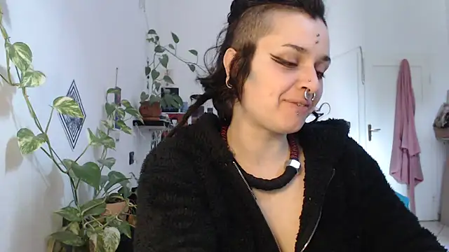 Snapshot of kinkyspirali chatting on March 4, 12:57 pm kinkyspirali online show from March 4, 12:57 pm