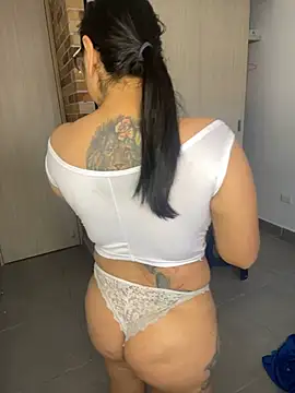 Snapshot of Lili-52 chatting on January 31, 1:12 pm Lili-52 online show from January 31, 1:12 pm