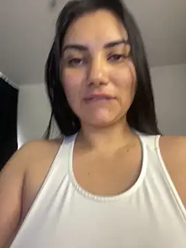 Snapshot of Lili-52 chatting on March 13, 12:24 pm Lili-52 online show from March 13, 12:24 pm