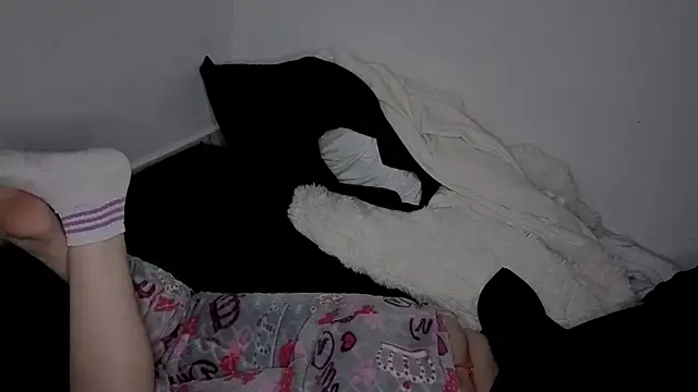 Snapshot of soysara15 chatting on February 20, 6:26 am soysara15 online show from February 20, 6:26 am