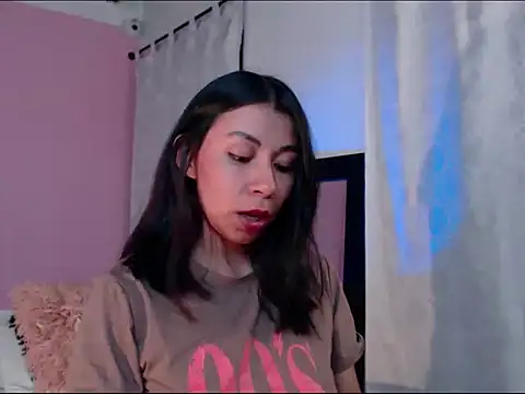 selene gils online show from October 21, 3:39 am