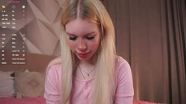 Snapshot of ZaraDudley chatting on May 12, 6:36 pm ZaraDudley online show from May 12, 6:36 pm