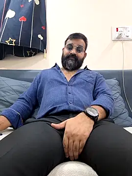 Fun Guuy online show from April 3, 2:51 am