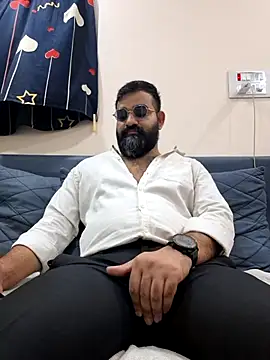 Fun Guuy online show from March 26, 4:00 am