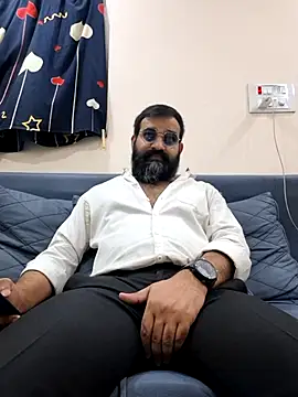 Fun Guuy online show from February 12, 5:45 pm