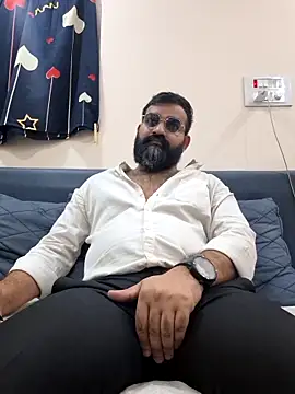 Fun Guuy online show from April 5, 3:35 am