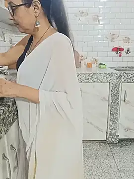 Snapshot of Saroj-Shah chatting on May 9, 4:43 pm Saroj-Shah online show from May 9, 4:43 pm
