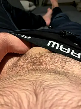 Snapshot of mrniceguy198 chatting on October 31, 10:05 pm mrniceguy198 online show from October 31, 10:05 pm