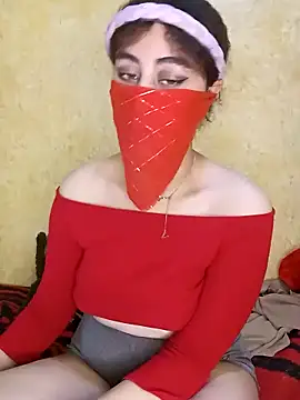 Lalou online show from December 5, 2:06 pm