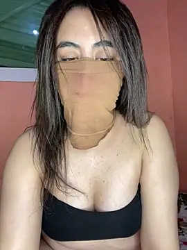 Lalou online show from April 7, 10:11 pm