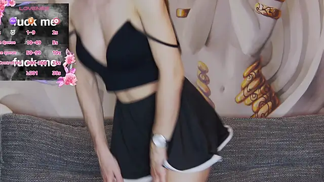 hailey peach online show from April 4, 5:25 am