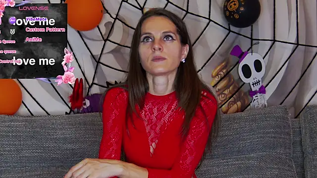 hailey peach online show from October 31, 6:04 pm