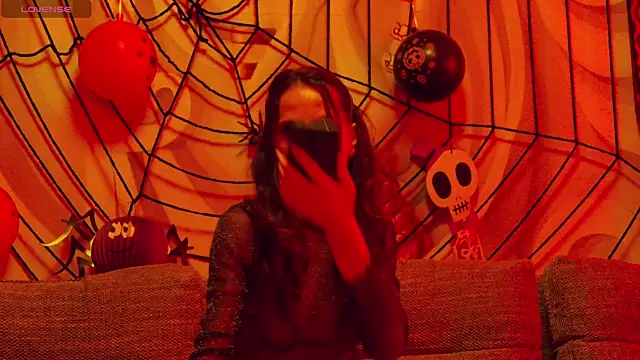 hailey peach online show from October 29, 5:56 pm