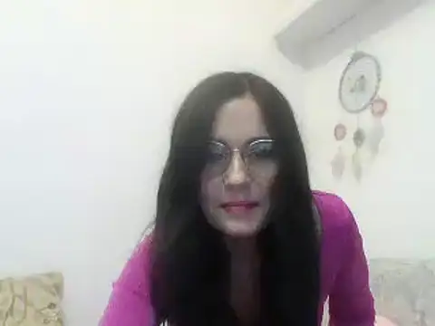Snapshot of ButterflyJill chatting on December 19, 8:34 pm ButterflyJill online show from December 19, 8:34 pm
