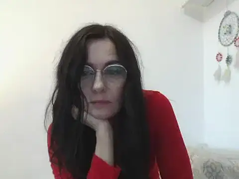 Snapshot of ButterflyJill chatting on December 31, 9:21 am ButterflyJill online show from December 31, 9:21 am