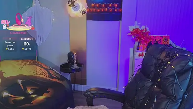 Snapshot of Jenna_Adams_ chatting on October 31, 1:24 am Jenna Adams online show from October 31, 1:24 am