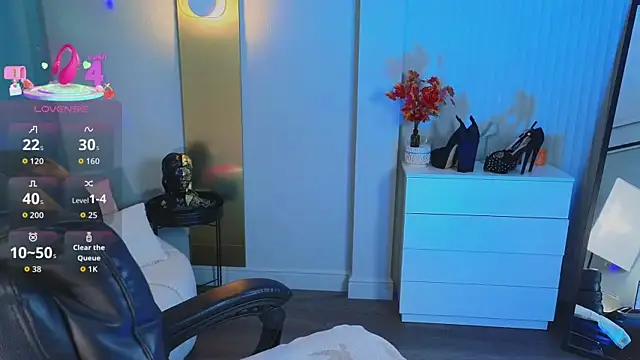 Jenna Adams  online show from December 18, 1:11 am