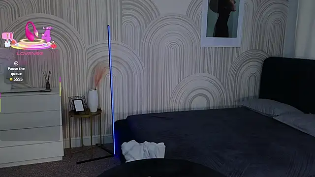 Jenna Adams  online show from March 17, 1:03 am