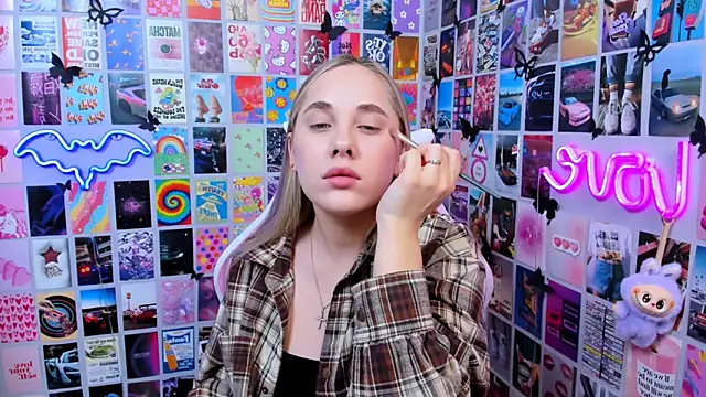 MiaMilas online show from January 14, 3:04 pm