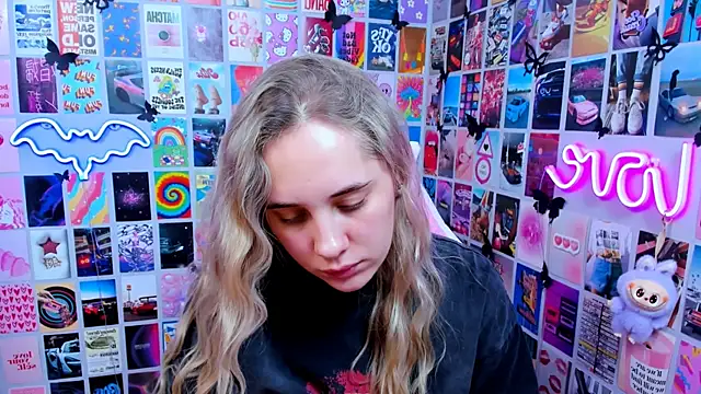 MiaMilas online show from February 24, 3:35 pm