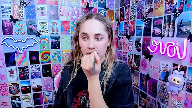 MiaMilas online show from February 26, 1:55 pm