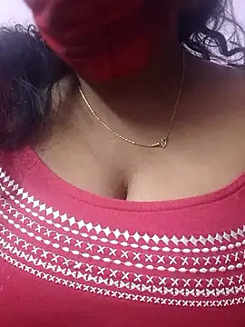 mallu-sumi online show from January 11, 6:15 pm