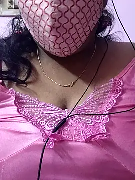 mallu-sumi online show from December 4, 6:07 pm