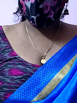 mallu-sumi online show from April 23, 6:20 pm