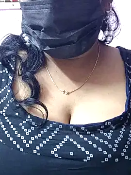 mallu-sumi online show from December 5, 6:06 pm