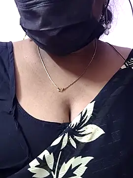 mallu-sumi online show from December 14, 4:45 pm