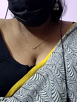 mallu-sumi online show from January 31, 7:12 pm