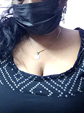 mallu-sumi online show from March 15, 9:44 pm